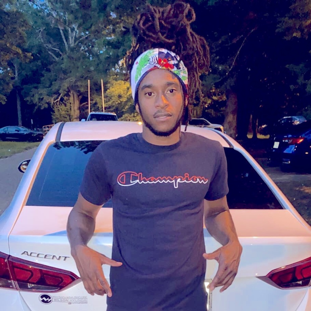 Meet your Posher, Joonya